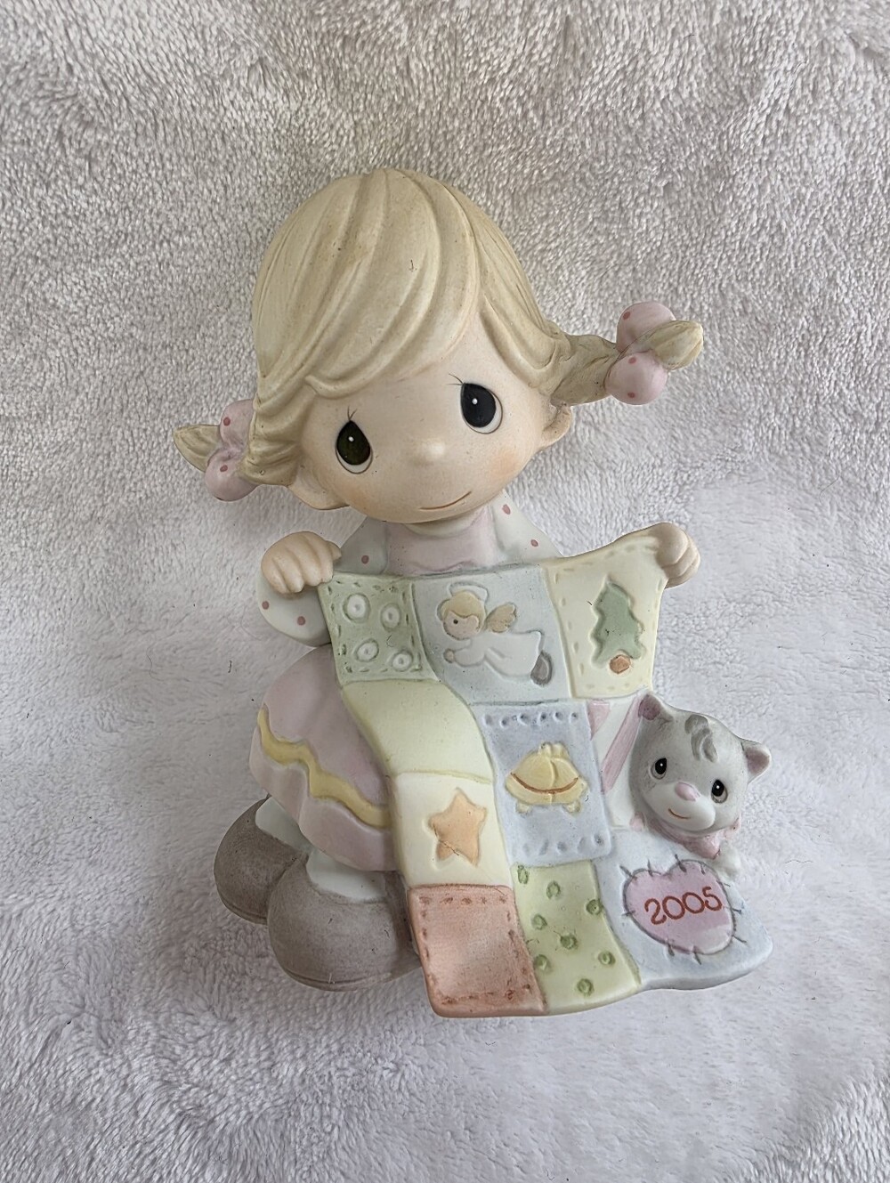 Precious Moments 2005 'May Your Holidays Be So-Sew Special' #4024088